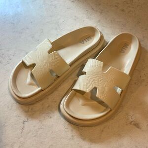 MIA Bertini Womens Slide Sandals, Bone, size 9